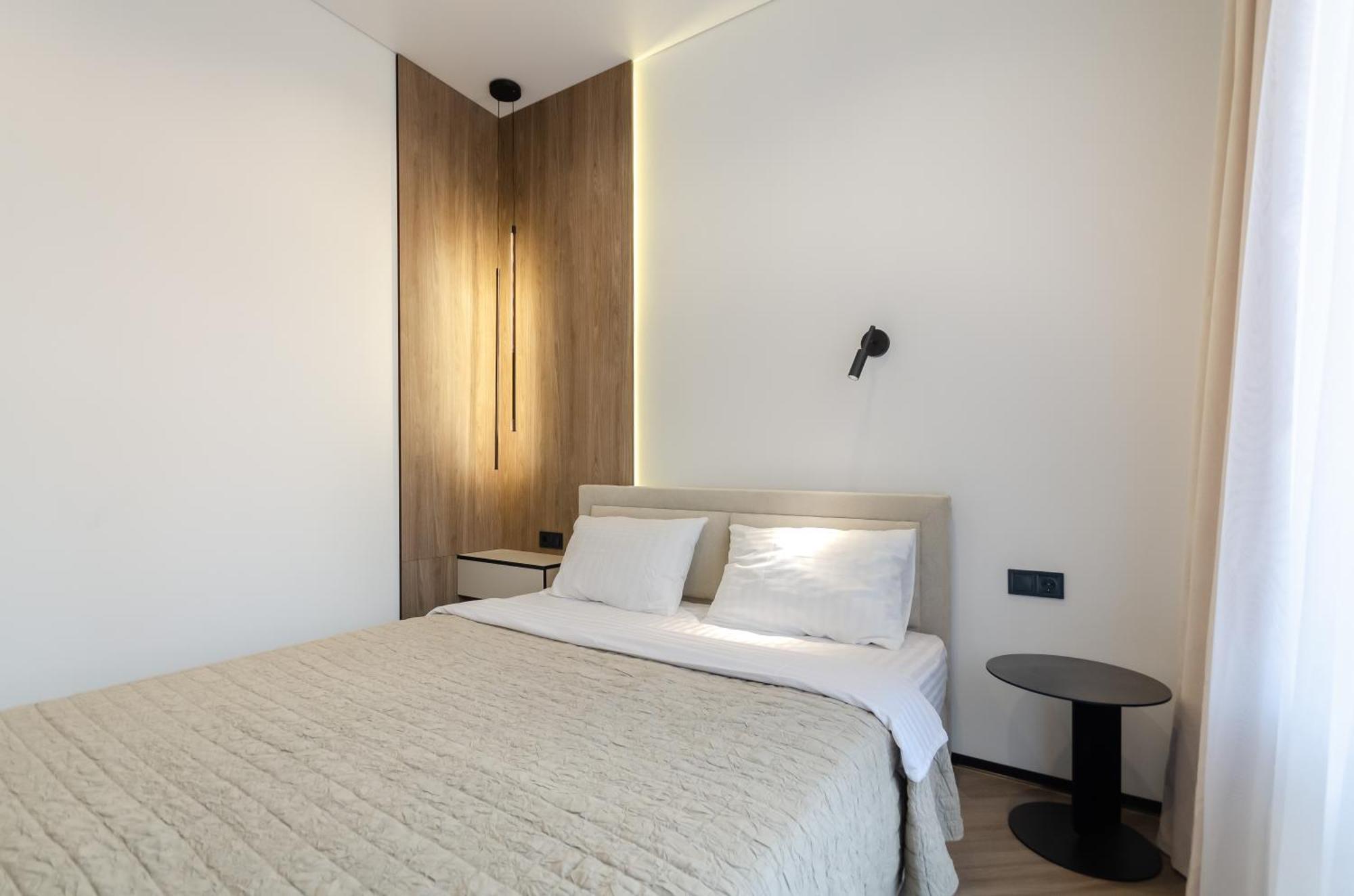 Petrovdom 2-76 Luxury Living In Rc Pechersk Plaza Kyiv Exterior photo