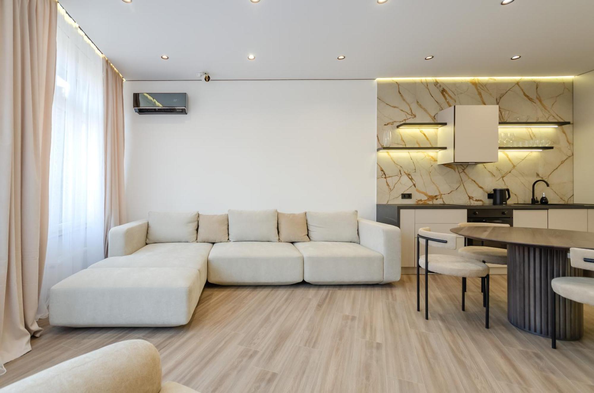 Petrovdom 2-76 Luxury Living In Rc Pechersk Plaza Kyiv Exterior photo